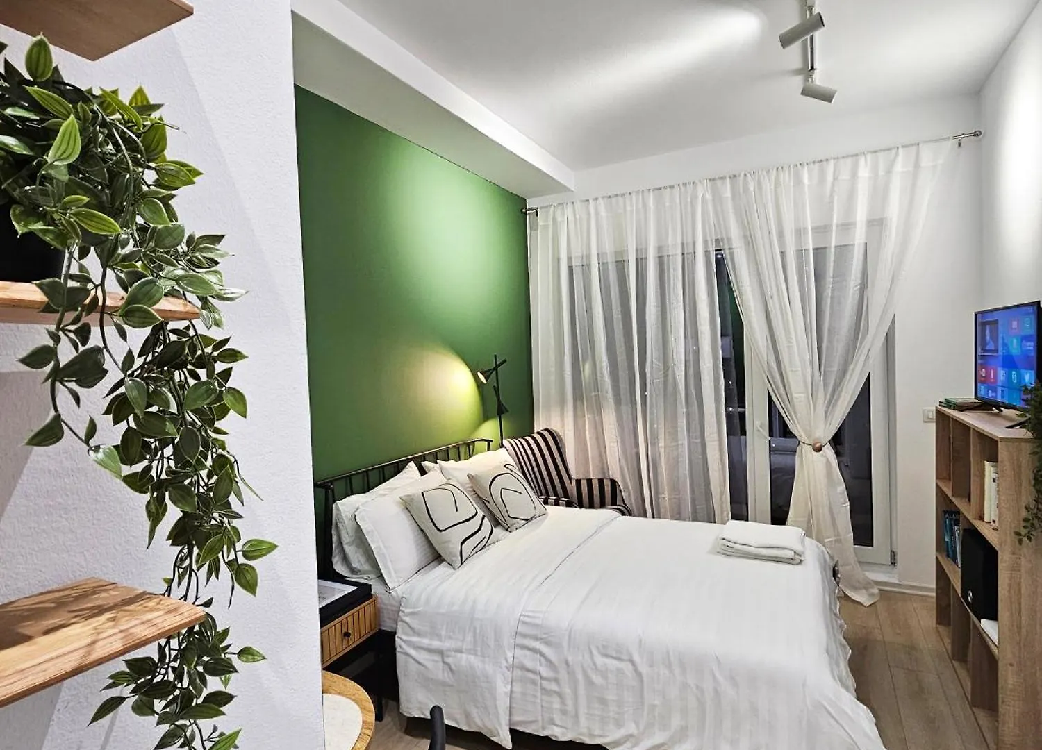 The View Studio Magnet Residence Self Check-In ティラナ