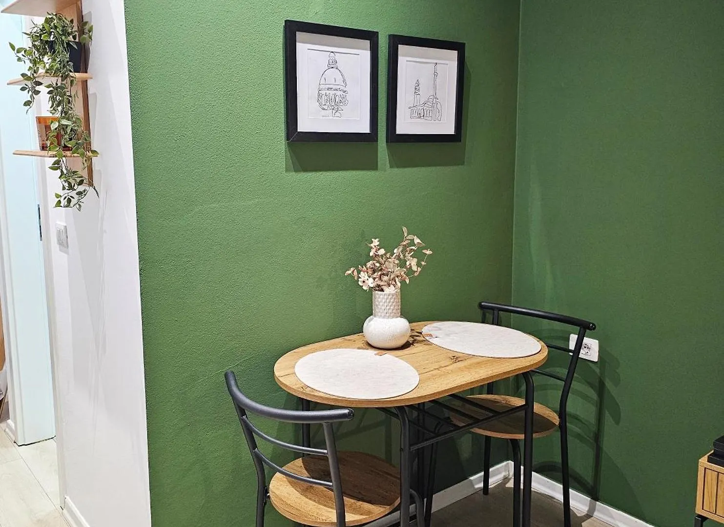 The View Studio Magnet Residence Self Check-In ティラナ